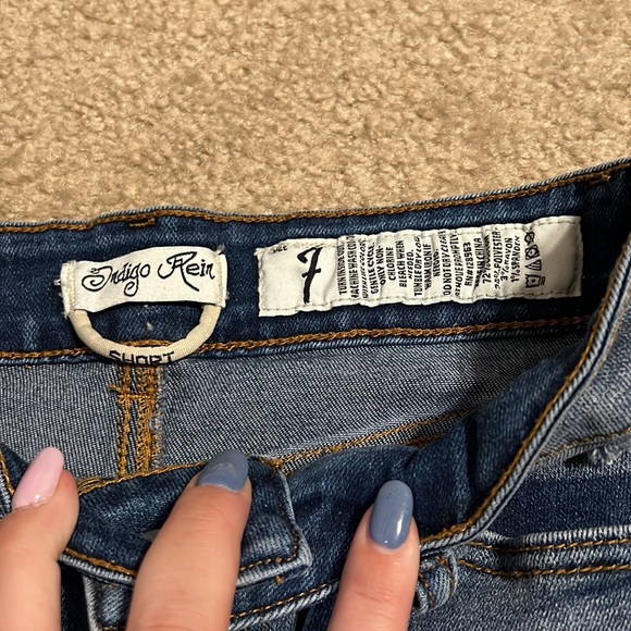 Indigo Rein High Waisted Hi/Low Shorts - Picture 2 of 6